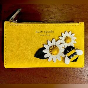 Kate spade small wallet (NWT)